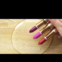 استخدام فروشنده خانم در لوازم ارایشی
