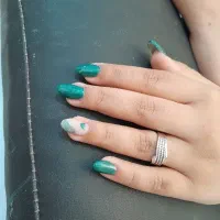 خدمات ناخن و میکاپ...|خدمات آرایشگری و زیبایی|زابل, |دیوار