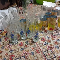 چند عدد لیوان قدیمی