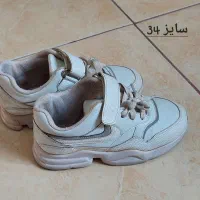 تعدادی کفش و لباس دخترانه|کفش و لباس بچه|کرج, شهرک بنفشه|دیوار