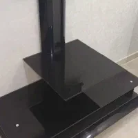 ال سی دی ۳۲ اینچ ال جی با میز شیشه ای|تلویزیون و پروژکتور|گرگان, |دیوار