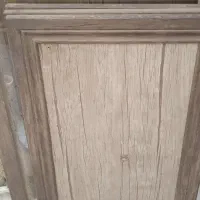 تعدادی درب و کشوی کابینت