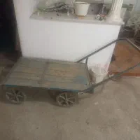 گاری چهار چرخ