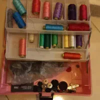 جعبه لوازم خیاطی و نخ گلدوزی