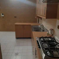 آپارتمان رهن ۱۰۰ م ت ، اجاره ماهیانه ۱۰ م ت .