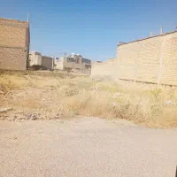 زمین-مسکونی-درب-حیاط-با-مجوز-ساخت-پشت-باغ