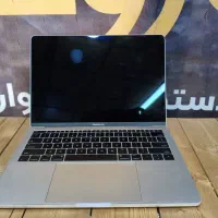 لپتاب mac Book pro