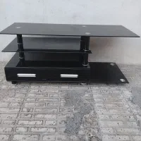 میز تلوزیون شیشه ای