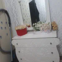 میزارایش پاتختی واباژور|تخت و سرویس خواب|رشت, پیرکلاچای|دیوار