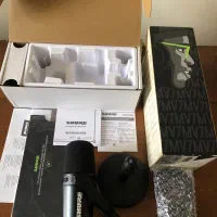 میکروفون Shure MV7 در حد نو + پایه رومیزی|صوتی و تصویری|تهران, دبستان|دیوار