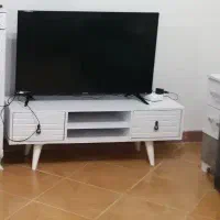 میز تلویزیون چوبی مدرن در حد نو