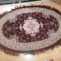 یک تخت قالیچه ی وسط یاراهرویی تمیر وشسته