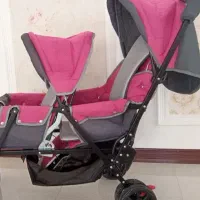 کالسکه دوقلو