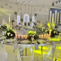 منشی و مدیر داخلی خانم