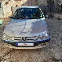 ماشین پژو پارس نقره‌ای