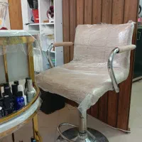 صندلی|آرایشگاه و سالن‌های زیبایی|کرمان, |دیوار