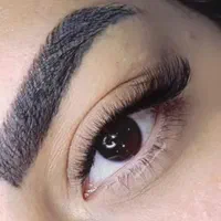 خدمات و آموزش ناخن و مژه با قیمت مناسب