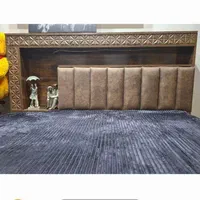 سرویس تخت و آینه آرایش و یک میز