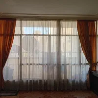 پرده پذیرایی و آشپزخانه