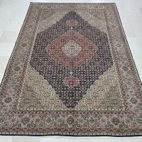 فرش دستباف نقشه ماهی بافت تبریز