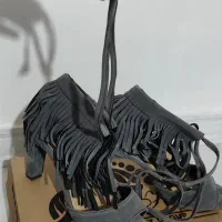 کفش مجلسی|کیف، کفش، کمربند|بومهن, |دیوار