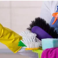 نیازمند خانم برای نظافت منزل