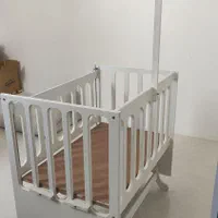 گهواره نوزاد کنار مادر تمیز با رختخواب و پشه بند|تخت و صندلی بچه|شیروان (خراسان), |دیوار