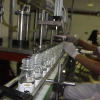 استخدام نیروی ساده بسته بندی (آقا) همراه با خودرو