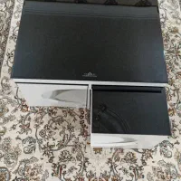 میز وسط تمیز