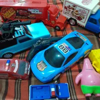 تعدادی اسباب بازی سالم