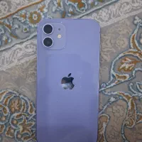 ایفون ۱۲ همراه با شارژ
