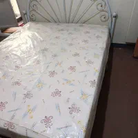 تخت خواب دونفره فلزی فرفوژه|تخت و سرویس خواب|همدان, |دیوار