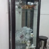ویترین چوبی در حد نو
