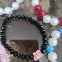 زیورآلات کار دست . زیبا برای تمام سنین