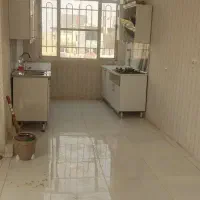 ایارتمان 70متری طبقه سوم شیک و مرتب