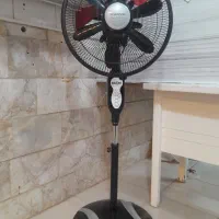 پنکه ایستاده صحیح و سالم