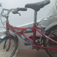 دوچرخه ۱۶ تنه فلزی