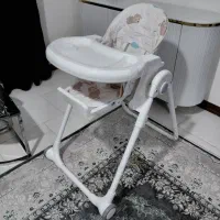 صندلی غذاخوری کودکانه