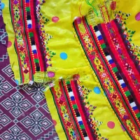 گل دوزی|لباس|نیک شهر, |دیوار