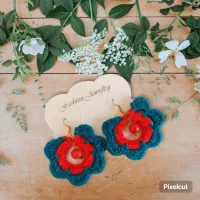 آموزش گیتار،نقاشی،بافتنی درآموزشگاه باتخفیف یلدایی