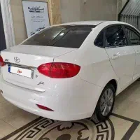 ماشین جک j4 مدل ۱۴۰۵ صفر سفید