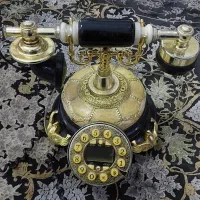 تلفن سلطنتی برنز و سنگ