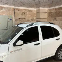 نصب شیشه دودی در محل