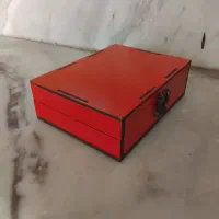 ۵ تا جعبه چوبی قرمز