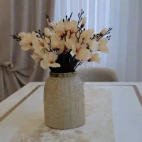 ۳شاخه گل و گلدون