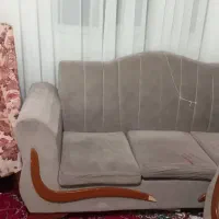 مبل هفت نفره و میز جلو مبلی