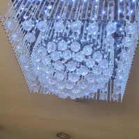 لوستر سقفی|لوستر و چراغ آویز|شیراز, گلدشت معالی‌آباد|دیوار