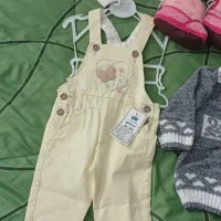 تعدادی لباس و وسایل بچگانه مناسب سیسمونی