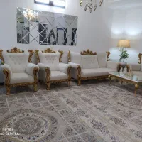 مبل ۷نفره راحتی همراه بامیزوسط وعسلی