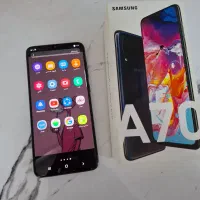 سامسونگ Galaxy A70 با حافظهٔ ۱۲۸ گیگابایت